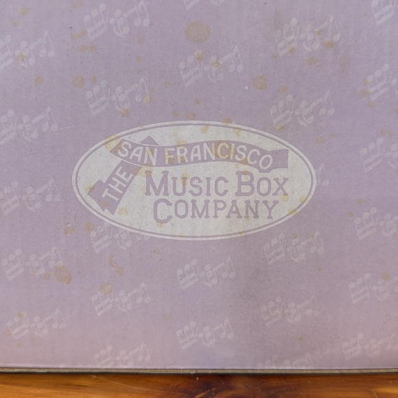 NIB 1997 Vtg The San Francisco Music Box Company Dragon Sword Musical Snowglobe - Picture 5 of 7